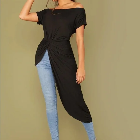 Black top - Picture 1 of 2